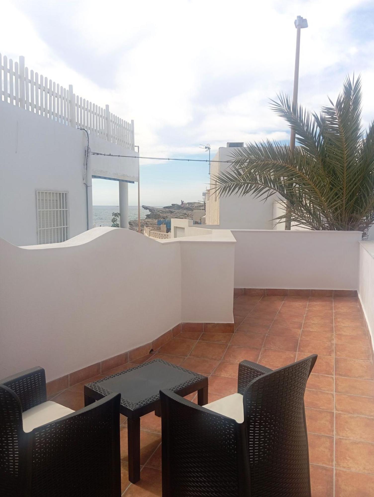 Hostal Casa Emilio Almeria Exterior photo