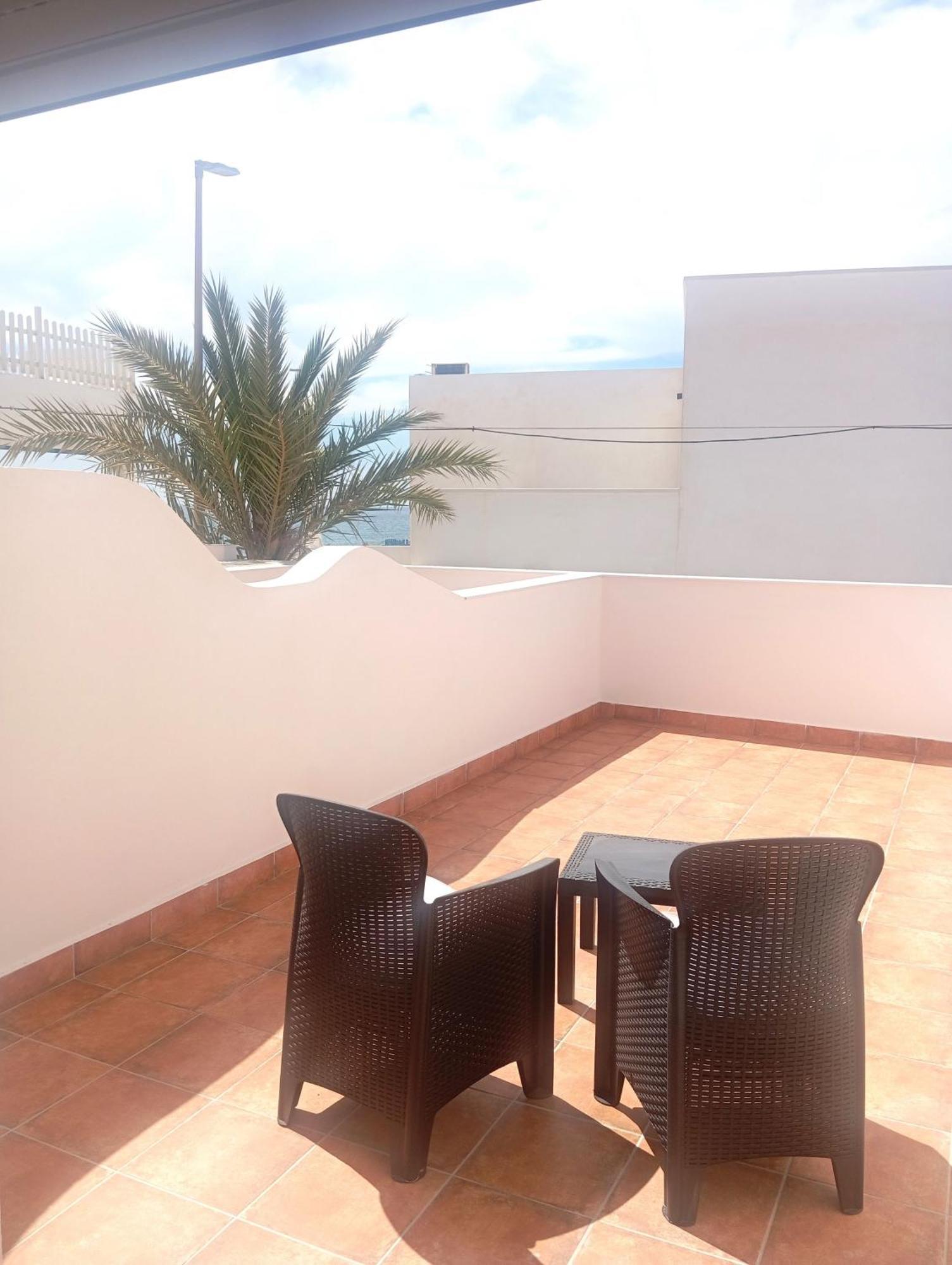Hostal Casa Emilio Almeria Exterior photo